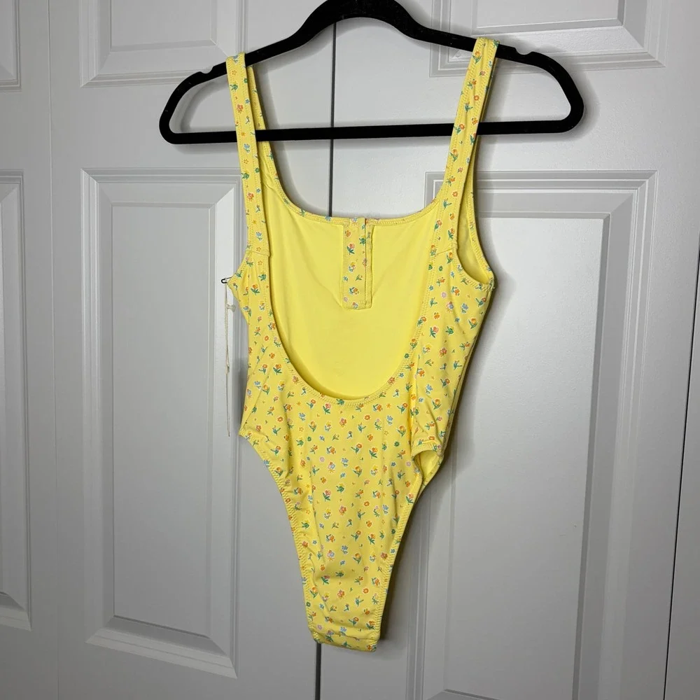 Frankies Bikinis nwt frankies